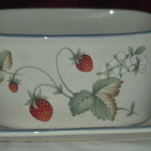 Vintage Strawberry Savoir Vivre Gravy Boat & Underplate Stoneware Cottage Style